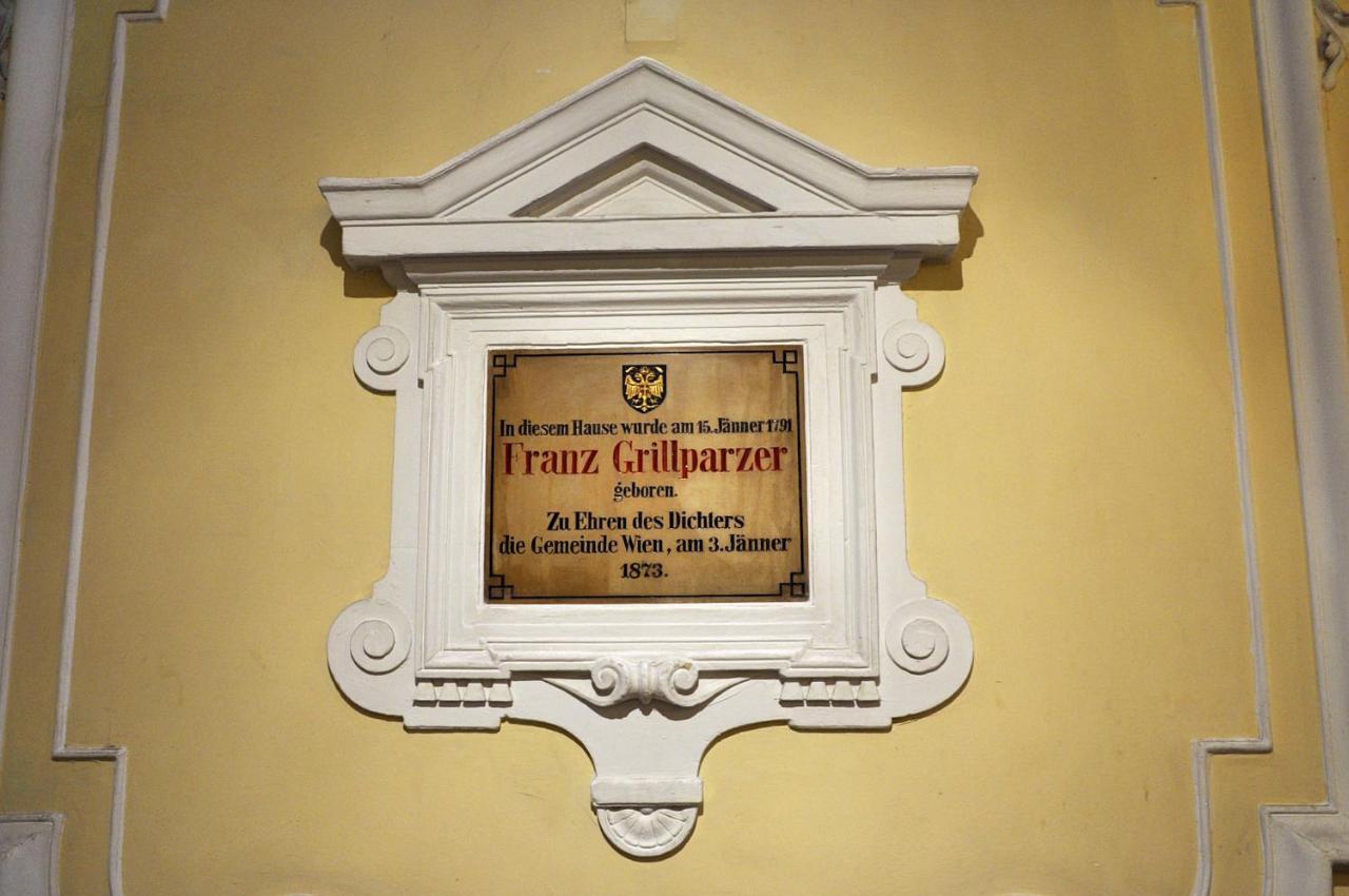 Private Comfort Stephansplatz - Self Check In Viena Exterior foto