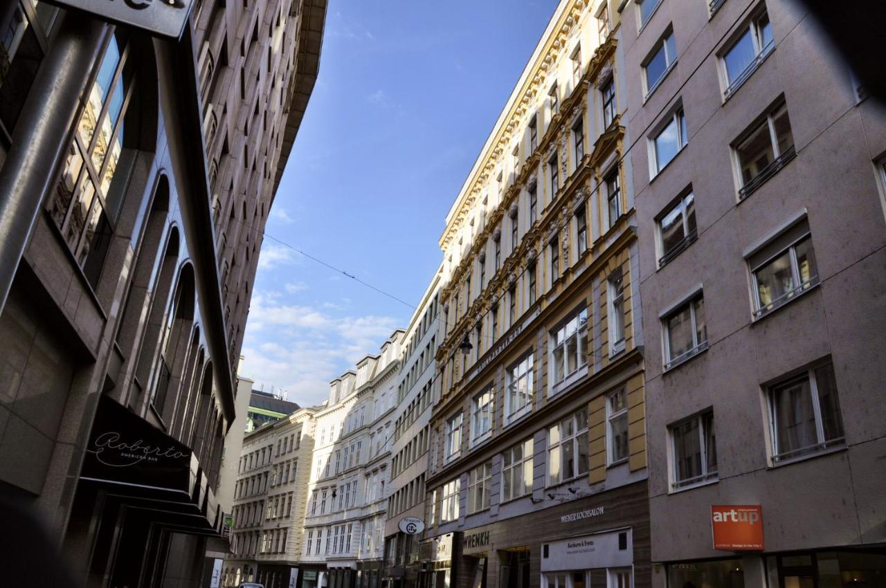 Private Comfort Stephansplatz - Self Check In Viena Exterior foto